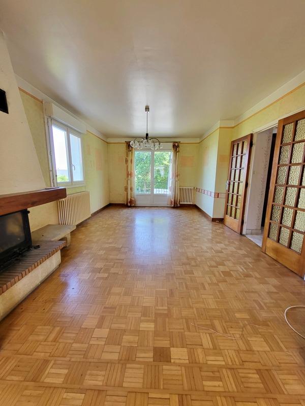 Maison - 95 m² - 5 pièces