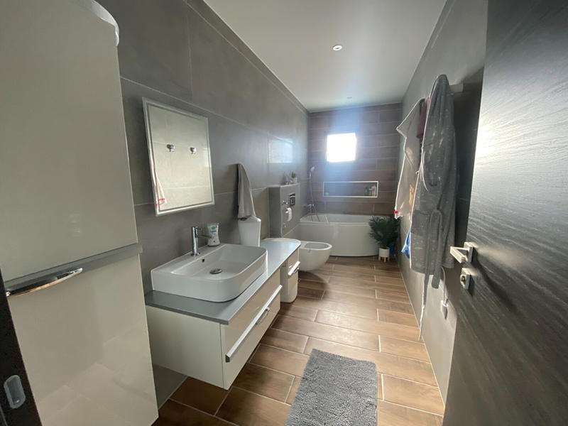 Maison - 195 m² - 5 pièces