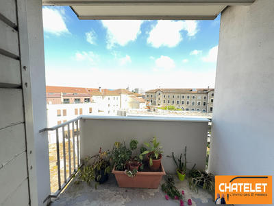 Appartement - 79 m² - 4 pièces
