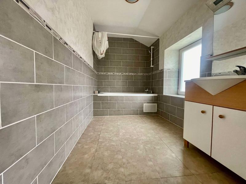 Maison de village - 105 m² - 4 pièces