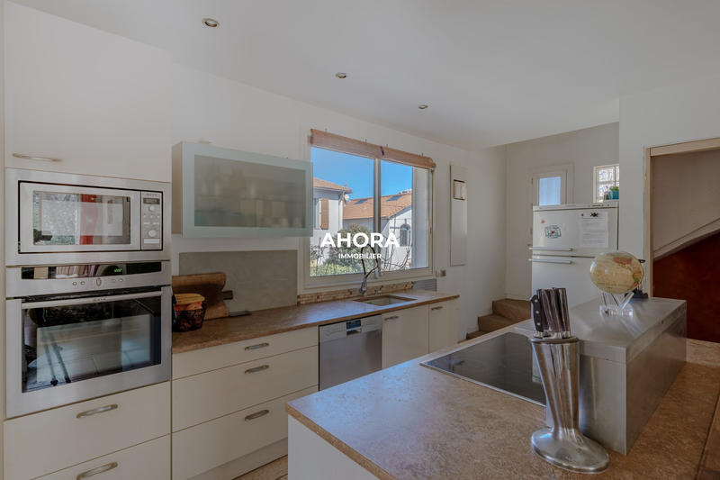 Maison - 165 m² - 6 pièces