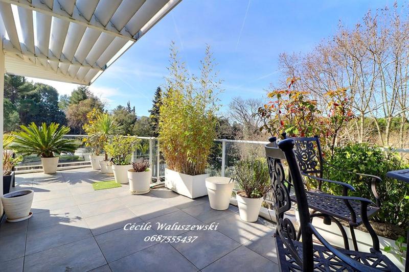 Appartement - 77 m² - 3 pièces