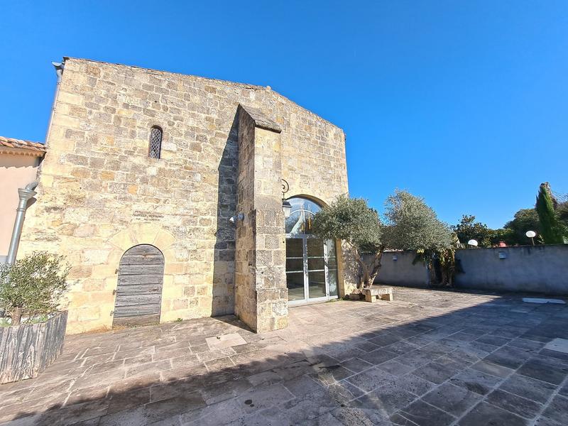 Maison - 718 m² - 8 pièces