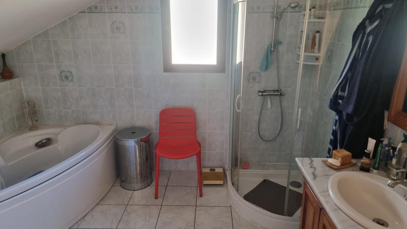 Maison - 110 m² - 4 pièces