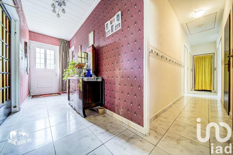 Maison - 203 m² - 9 pièces