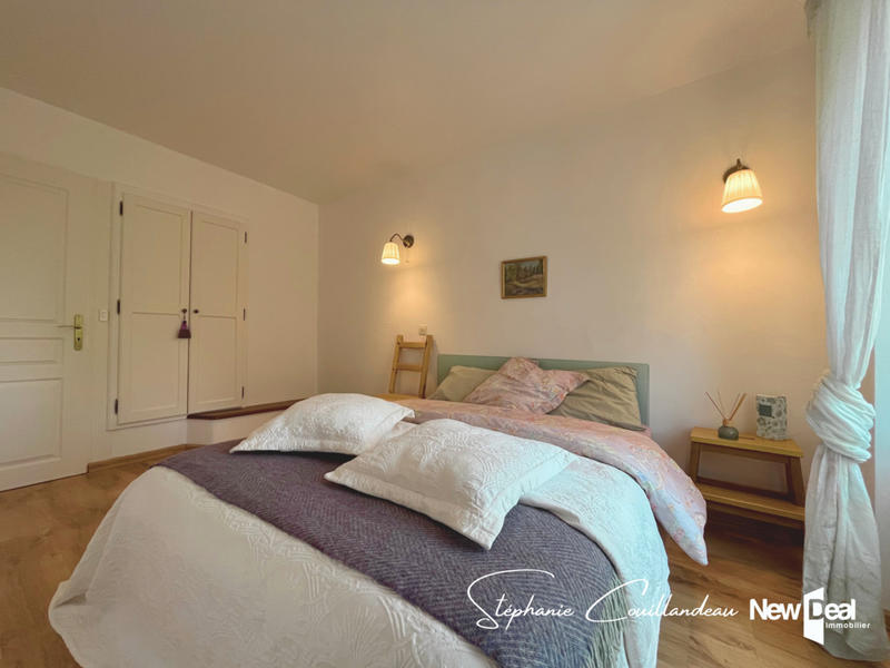 Maison - 236 m² - 8 pièces