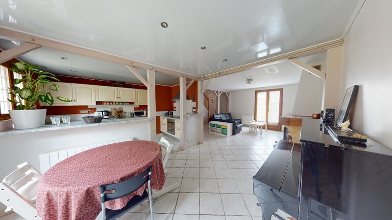 Maison - 108 m² - 6 pièces