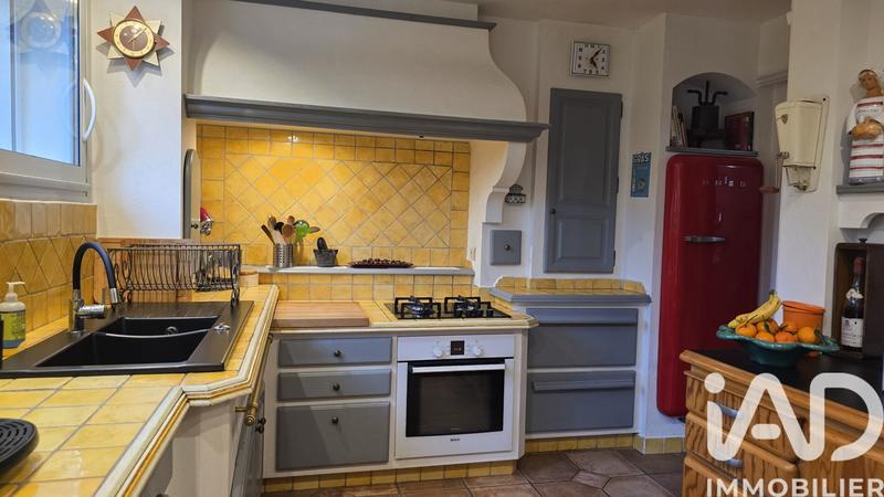 Maison - 180 m² - 8 pièces