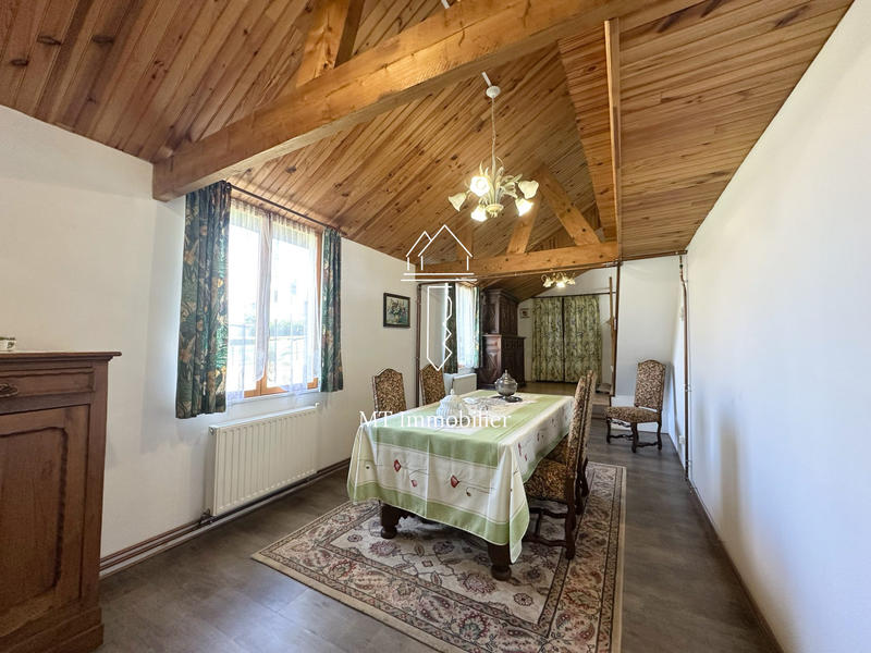 Maison - 376 m² - 14 pièces