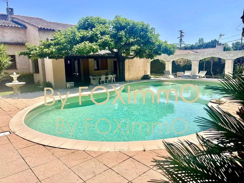 Maison - 210 m² - 6 pièces