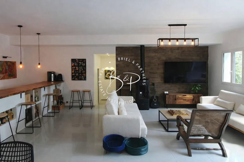 Maison - 148 m² - 6 pièces