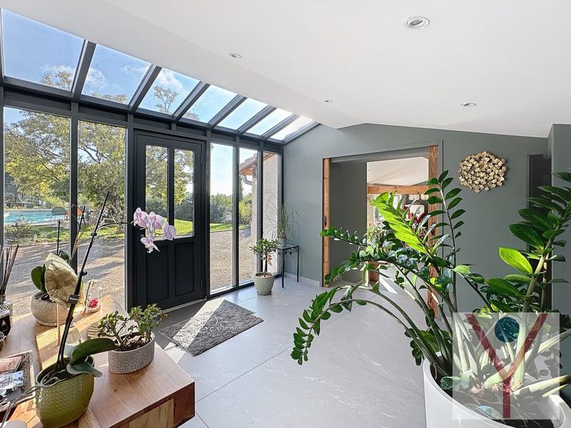 Maison - 316 m² - 8 pièces