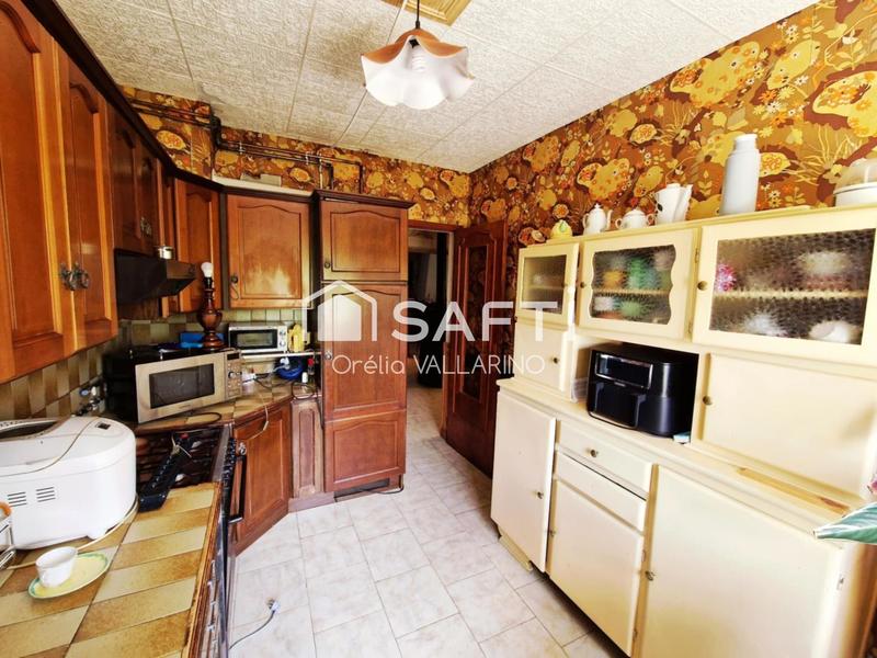 Maison - 200 m² - 9 pièces