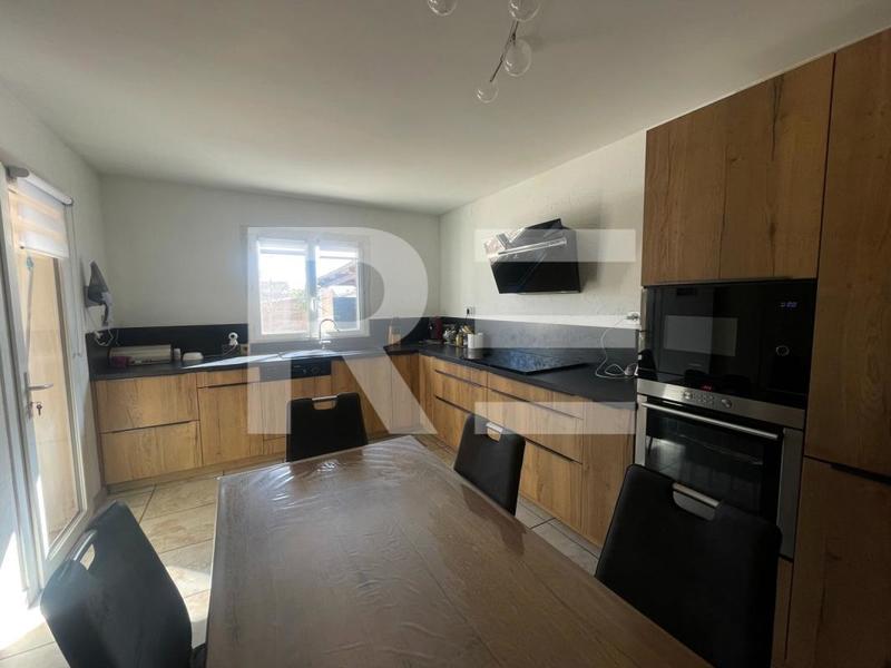 Maison - 160 m² - 7 pièces