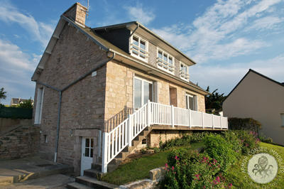 Maison - 93 m² - 6 pièces