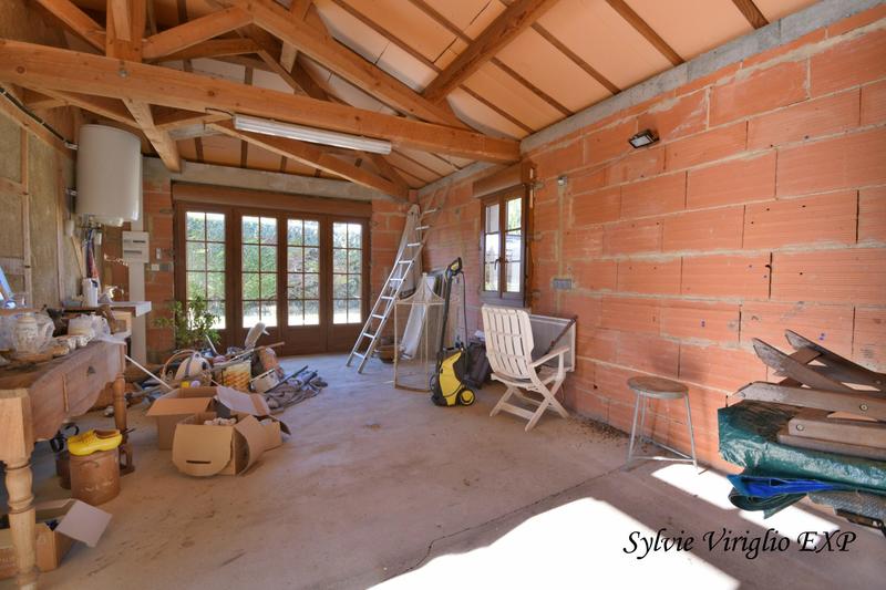 Maison - 207 m² - 6 pièces