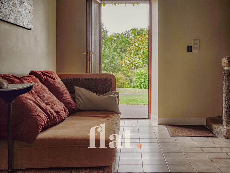 Propriété - 351 m² - 6 pièces