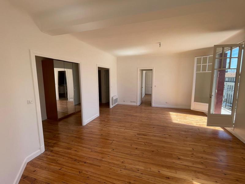 Appartement - 76 m² - 3 pièces