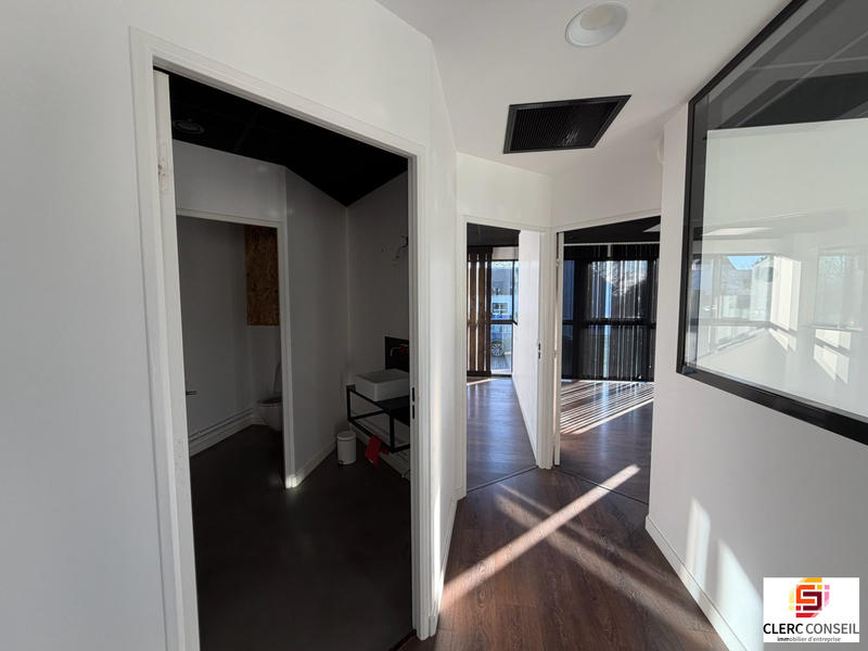Bureau - 454 m²
