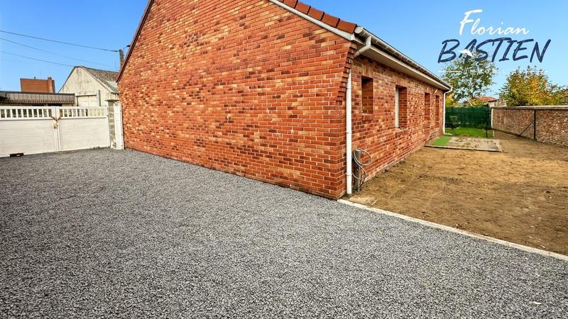 Maison - 93 m² - 5 pièces