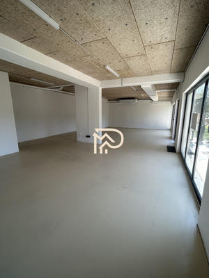 Local commercial - 110 m²