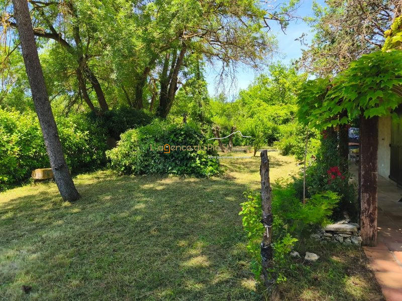 Maison - 210 m² - 10 pièces