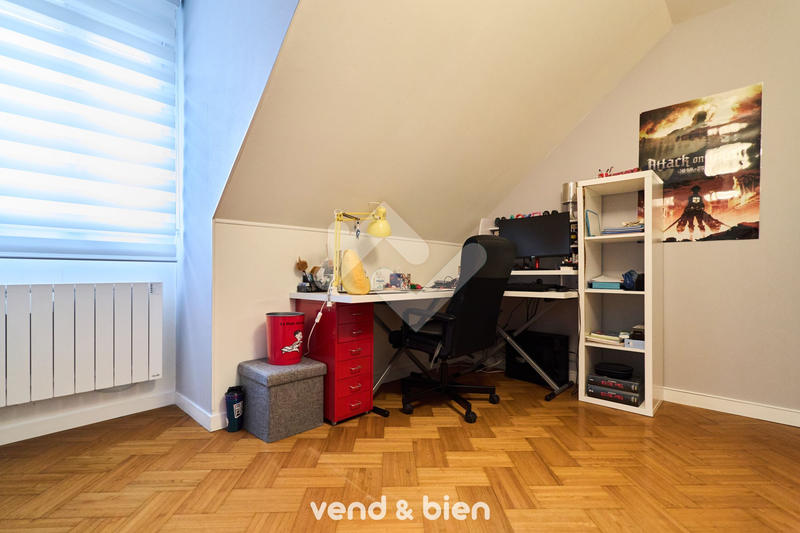 Maison - 121 m² - 6 pièces