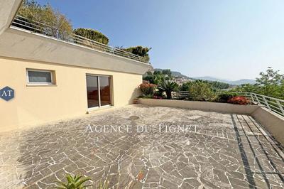 Appartement - 110 m² - 5 pièces