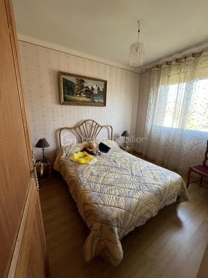 Maison - 218 m² - 10 pièces