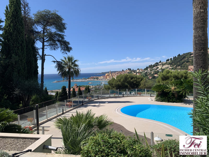 Appartement - 90 m² - 4 pièces