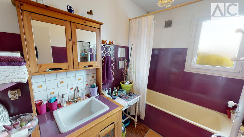 Maison - 105 m² - 5 pièces