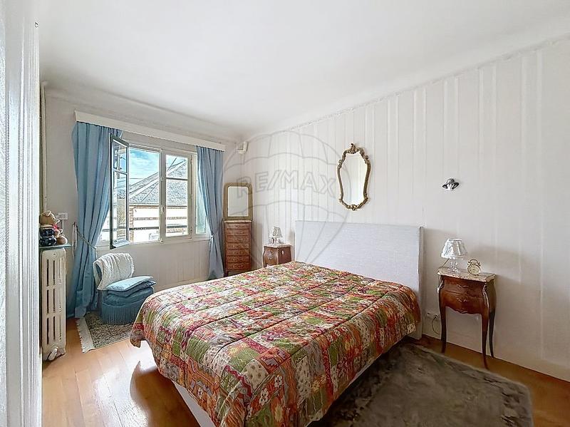 Maison - 184 m² - 7 pièces