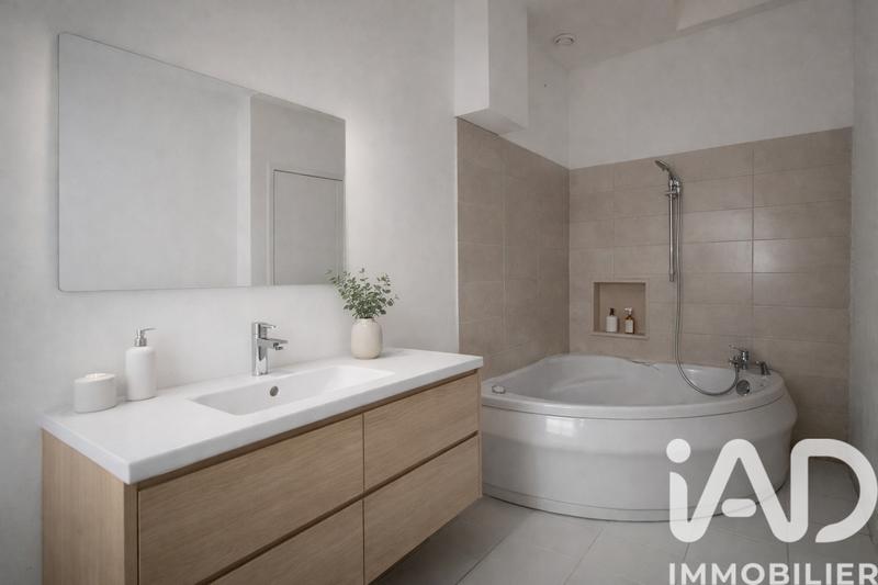 Maison de ville - 81 m² - 5 pièces