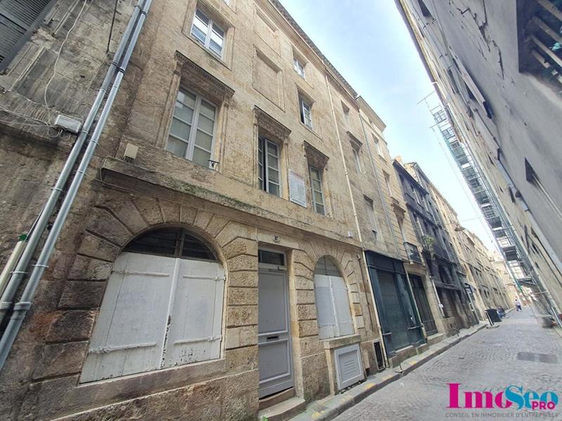 Local d'activité / Entrepôt - 136 m²