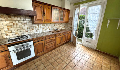 Maison - 90 m² - 5 pièces