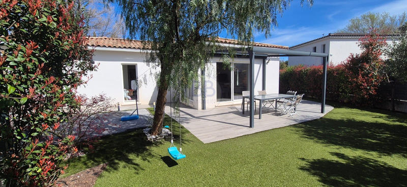 Villa - 90 m² - 4 pièces