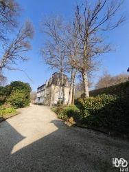 Maison - 693 m² - 26 pièces