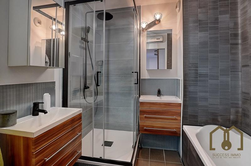 Appartement - 80 m² - 4 pièces