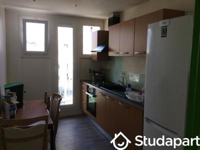 Chambre - 11 m² - 1 pièce