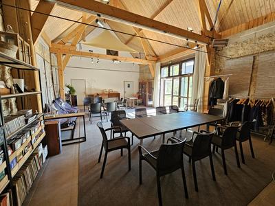 Maison - 280 m² - 10 pièces