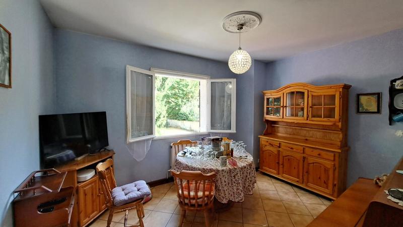 Maison - 215 m² - 9 pièces