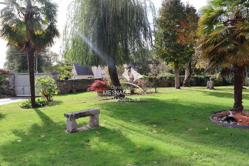 Maison en pierre - 211 m² - 8 pièces