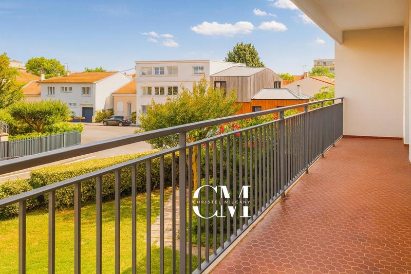 Appartement - 102 m² - 5 pièces