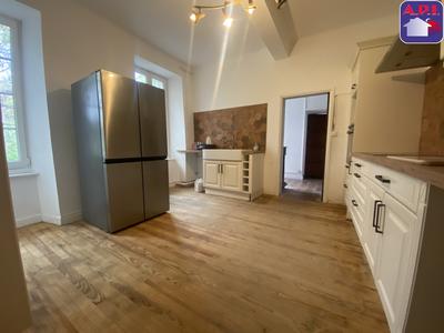 Maison - 250 m² - 8 pièces