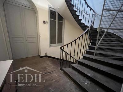 Immeuble - 218 m² - 5 pièces