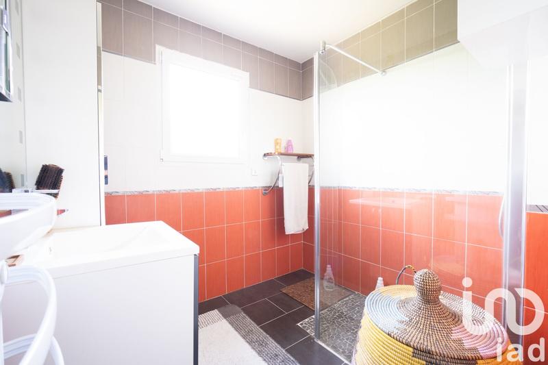 Maison - 238 m² - 7 pièces