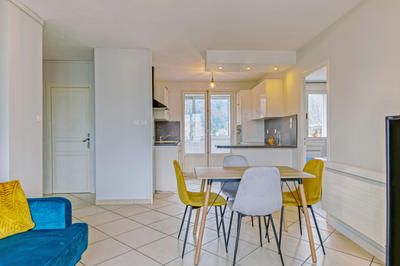 Appartement - 60 m² - 4 pièces