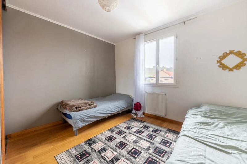 Maison - 184 m² - 8 pièces