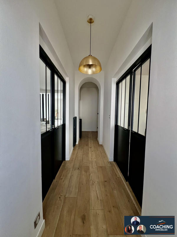 Maison - 205 m² - 7 pièces