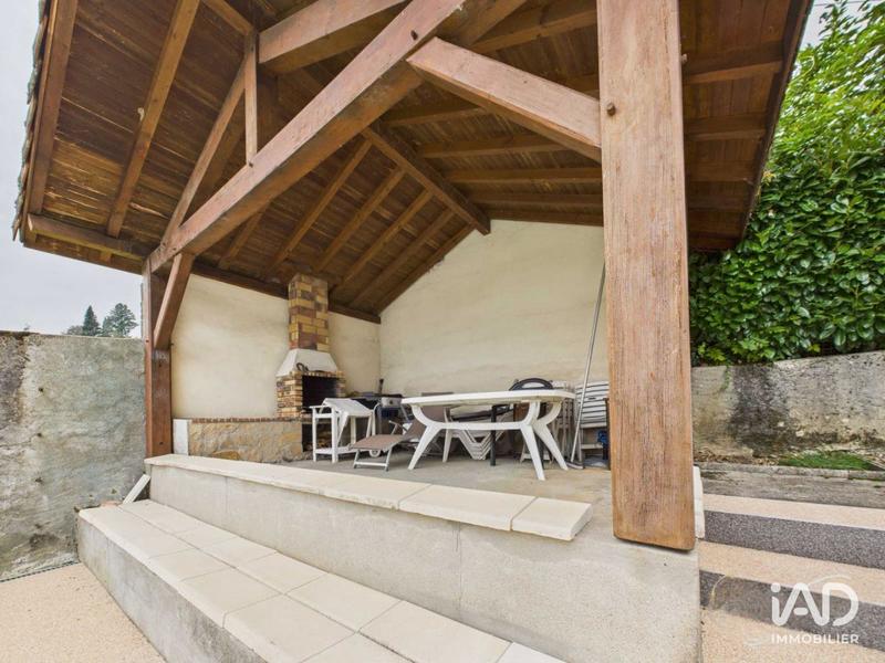 Maison - 207 m² - 7 pièces